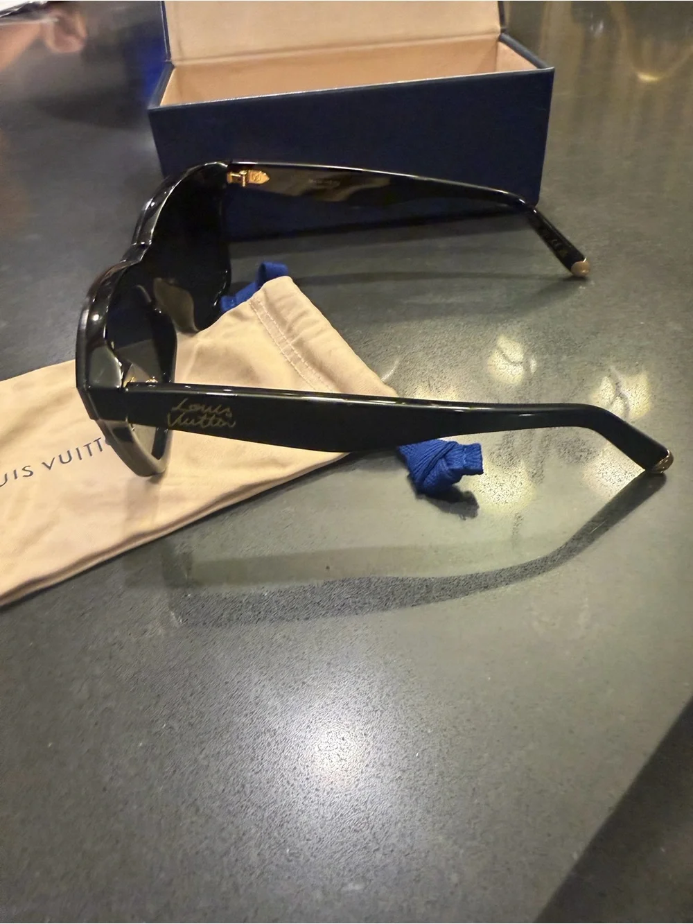 Louis Vuitton Black Oversized Women's Sunglasses
